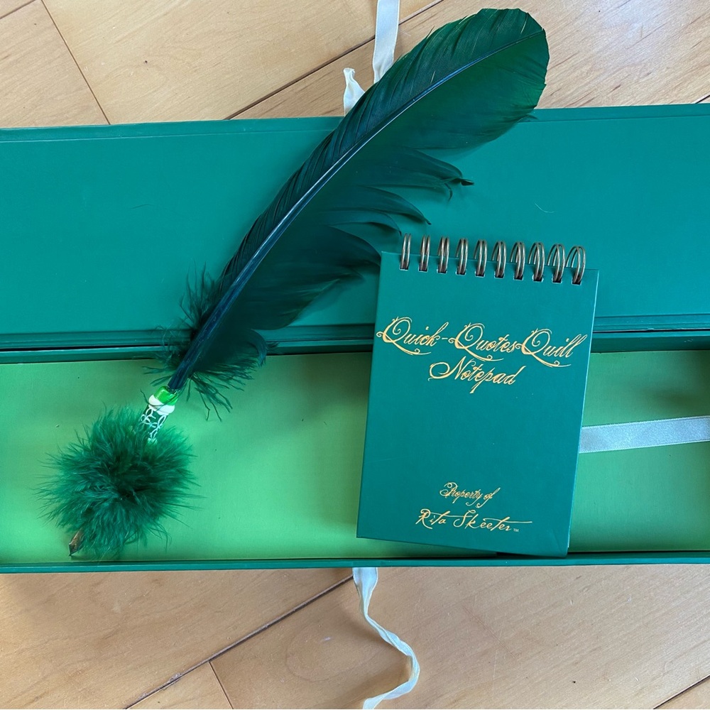 Wizarding World of Harry Potter DISCONTINUED Rita Skeeter Quill Set